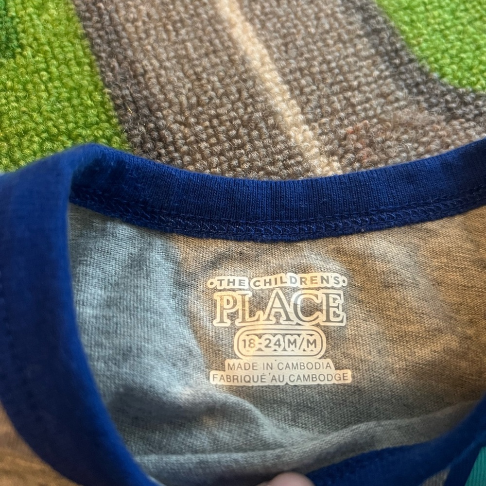The Children's Place Navy and Gray Tee